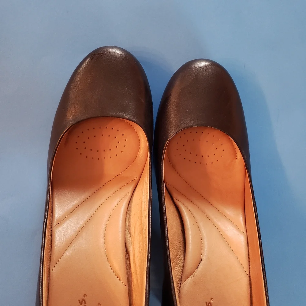 Elegant Black Women's Heels - Picture 2 of 7